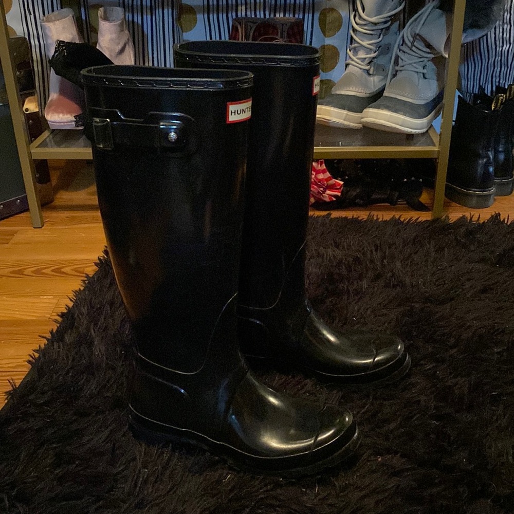 Hunter black boots